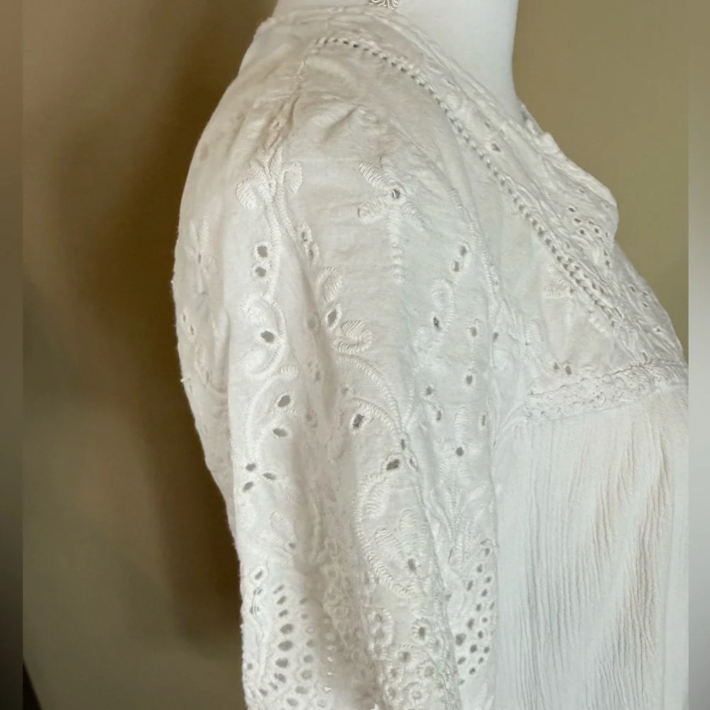 Knox Rose size small lace top - Picture 6 of 11